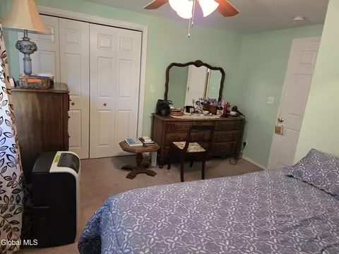 Bedroom - 2137 Van Wormer Rd, Schenectady, NY 12303 photo 3 of 9
