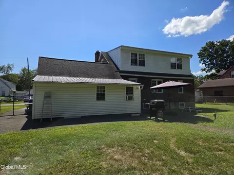 Exterior - 2137 Van Wormer Rd, Schenectady, NY 12303 photo 4 of 9