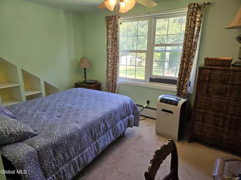 Bedroom - 2137 Van Wormer Rd, Schenectady, NY 12303 photo 5 of 9