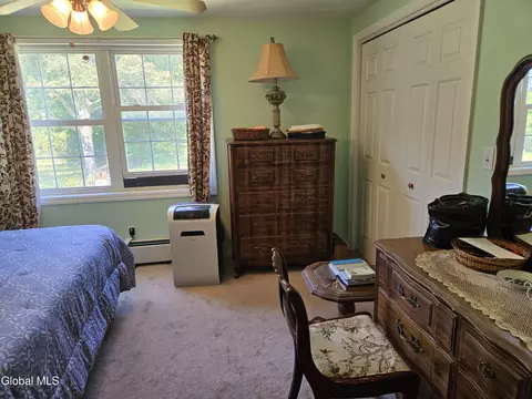 Bedroom - 2137 Van Wormer Rd, Schenectady, NY 12303 photo 4 of 9