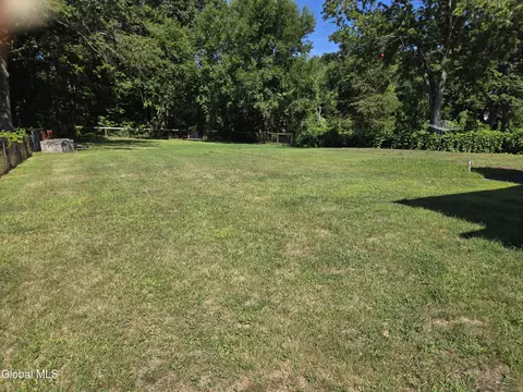 Exterior - 2137 Van Wormer Rd, Schenectady, NY 12303 photo 8 of 9