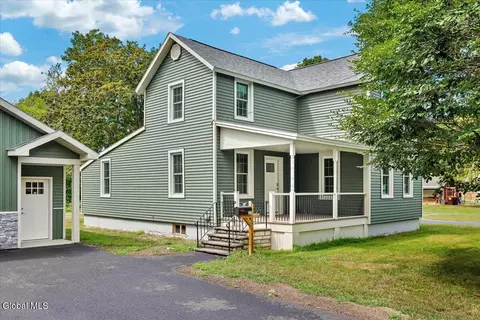 27 Van Ness Ave, Greenwich, NY 12834