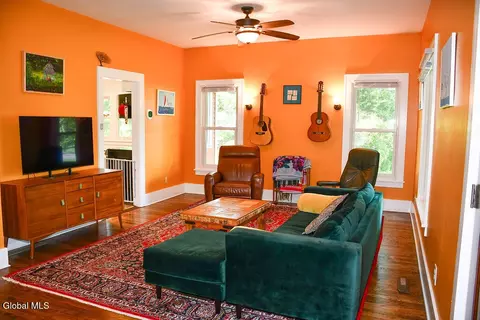 121 Cherry Ave, Delmar, NY 12054 photo 4