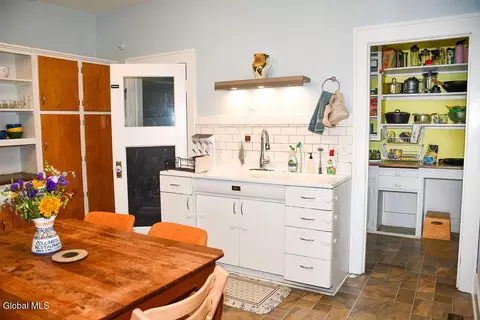 121 Cherry Ave, Delmar, NY 12054 photo 7