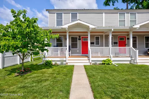 17 S Franklin St, Saratoga Springs, NY 12866