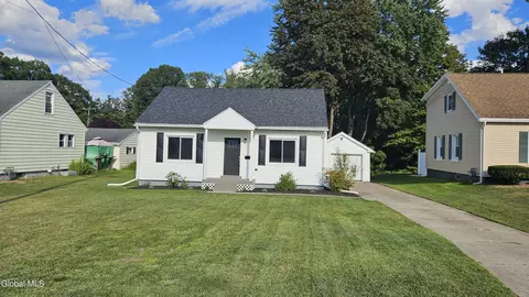 103 Zanella Rd, Amsterdam, NY 12010
