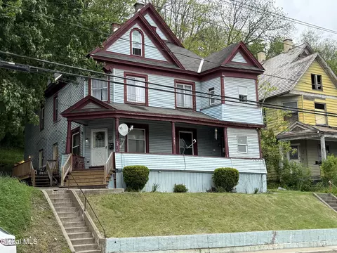 318 E Main St, Amsterdam, NY 12010