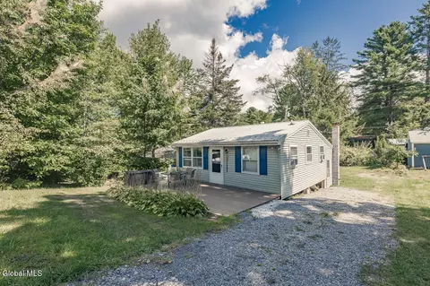 140 Seneca Ave, Broadalbin, NY 12025 photo 2