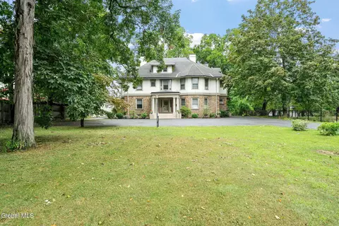 409 2nd Ave, Troy, NY 12182