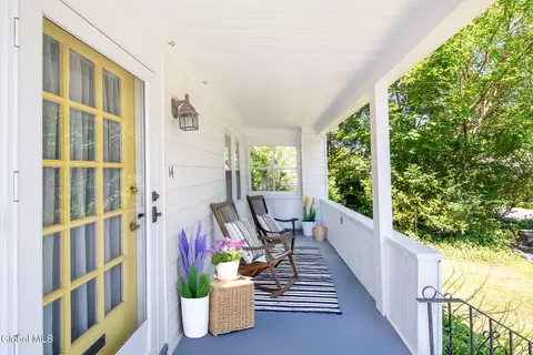 14 Bogardus Rd, Albany, NY 12208