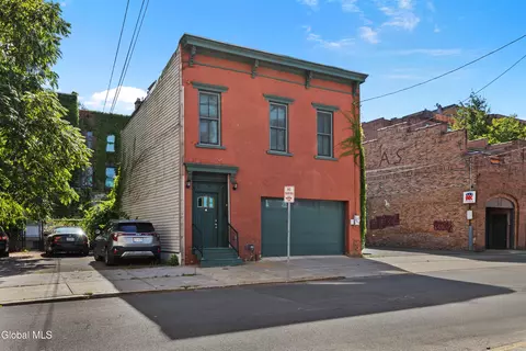 14 Spring St, Albany, NY 12210