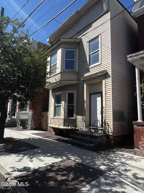 57 5th Ave, Troy, NY 12180