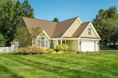 2 Tom Sawyer Dr, Wilton, NY 12831