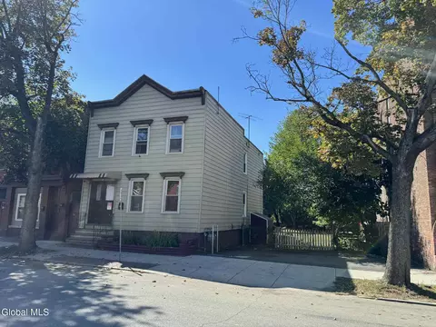 369 4th St, Troy, NY 12180