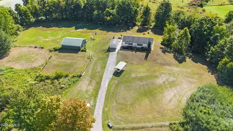 35 Brott Ln, Schaghticoke, NY 12154