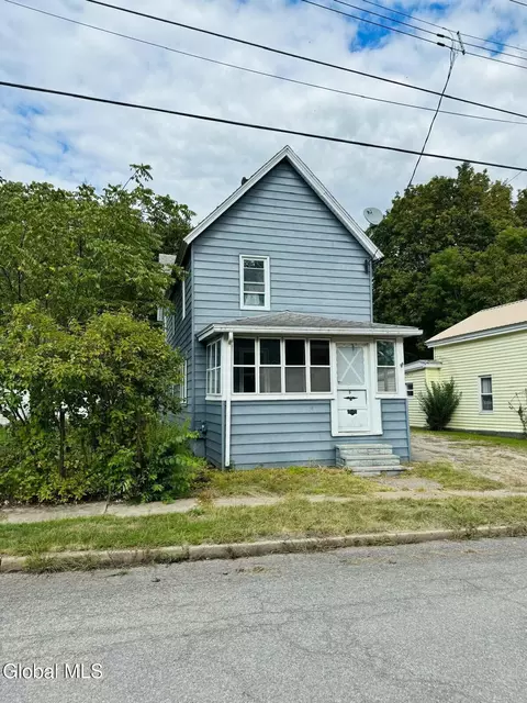 5 Spring St, Saint Johnsville, NY 13452