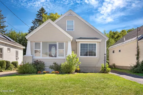 2812 Edgewood Ave, Schenectady, NY 12306