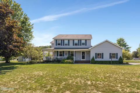1 Tamara Ct, East Greenbush, NY 12061