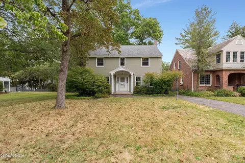 1524 Baker Ave, Niskayuna, NY 12309