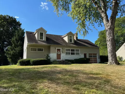 5 Mcnamara Dr, Charlton, NY 12019