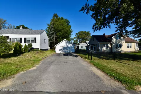 Exterior - 381 Vley Rd, Glenville, NY 12302 photo 8 of 12