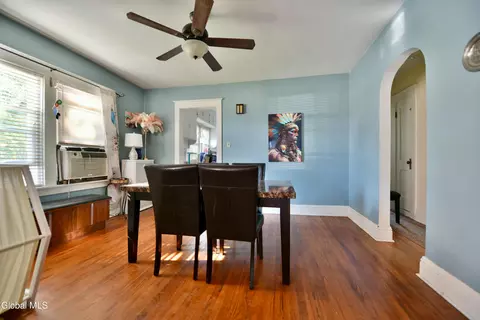 Dining - 381 Vley Rd, Glenville, NY 12302 photo 2 of 2