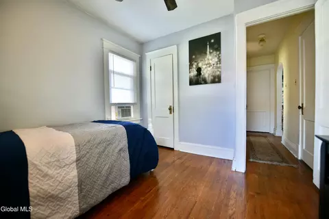Bedroom - 381 Vley Rd, Glenville, NY 12302 photo 3 of 4