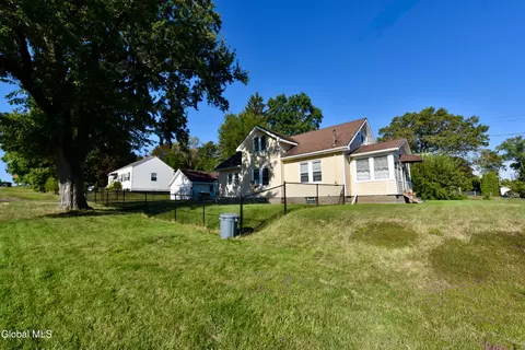 Exterior - 381 Vley Rd, Glenville, NY 12302 photo 12 of 12