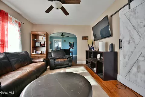 Living - 381 Vley Rd, Glenville, NY 12302 photo 2 of 2