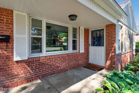 1245 Sumner Ave, Schenectady, NY 12309 photo 2