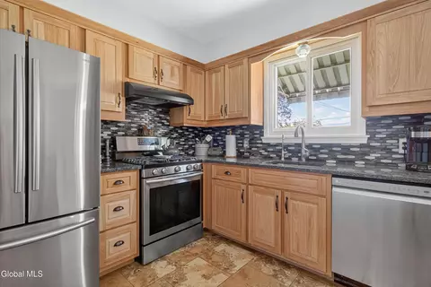 1245 Sumner Ave, Schenectady, NY 12309 photo 12