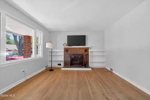 1245 Sumner Ave, Schenectady, NY 12309 photo 5