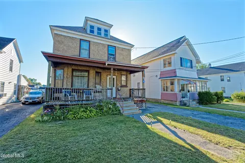 1049 Hegeman St, Schenectady, NY 12306