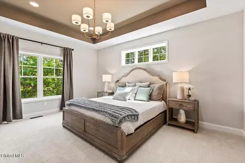 Bedroom - 12 Clover Leaf Dr, Halfmoon, NY 12065 photo 5 of 6