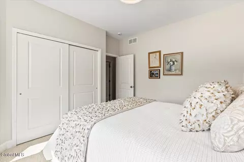Bedroom - 12 Clover Leaf Dr, Halfmoon, NY 12065 photo 4 of 6
