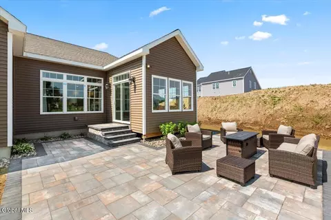 Exterior - 12 Clover Leaf Dr, Halfmoon, NY 12065 photo 6 of 6