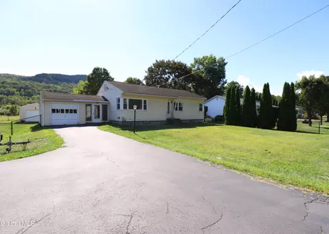 1349 Main St, Rotterdam Junction, NY 12150