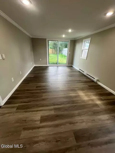 Living - 1037 Roberta Rd, Schenectady, NY 12303 photo 3 of 4