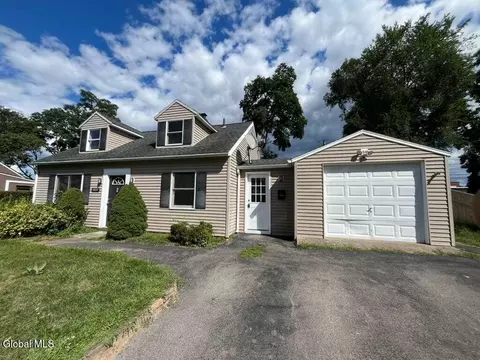 Exterior - 1037 Roberta Rd, Schenectady, NY 12303 photo 5 of 6