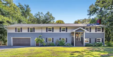 6 Stony Brook Dr, Rexford, NY 12148