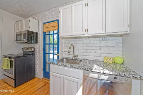 Kitchen - 3 Seymour Ct, Troy, NY 12180 photo 4 of 4