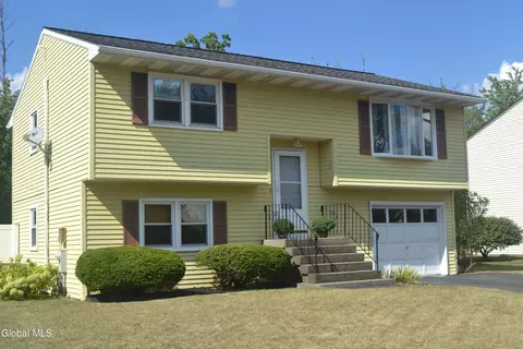 14 Broadway, Latham, NY 12110