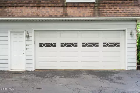 Exterior - 344 Dolan Dr, Schenectady, NY 12306 photo 10 of 10