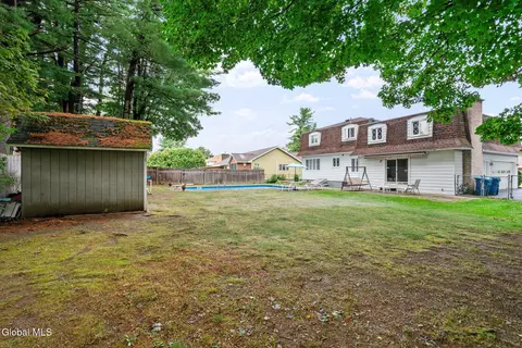 Exterior - 344 Dolan Dr, Schenectady, NY 12306 photo 9 of 10