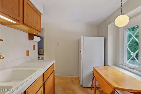Kitchen - 344 Dolan Dr, Schenectady, NY 12306 photo 8 of 8