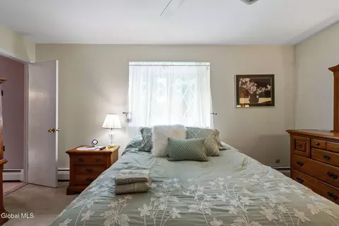 Bedroom - 344 Dolan Dr, Schenectady, NY 12306 photo 3 of 13