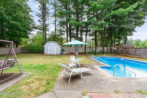 Exterior - 344 Dolan Dr, Schenectady, NY 12306 photo 6 of 10