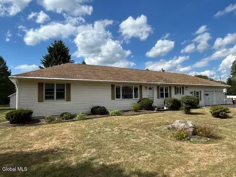 4 Ronald Dr, Poestenkill, NY 12140