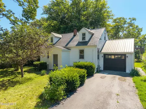 200 Sunnyside Rd, Glenville, NY 12302