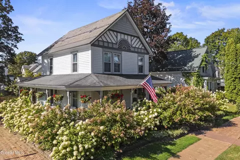 20 Mitchell St, Saratoga Springs, NY 12866